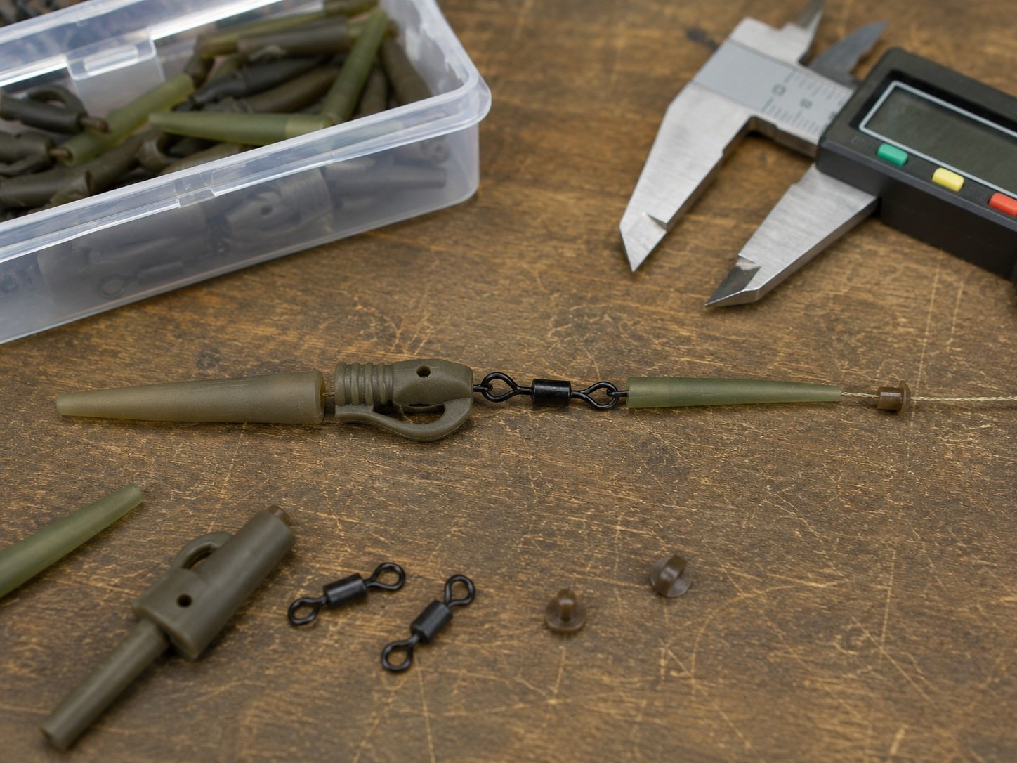 Carp rig component size matching for lead clips swivels sleeves and beads